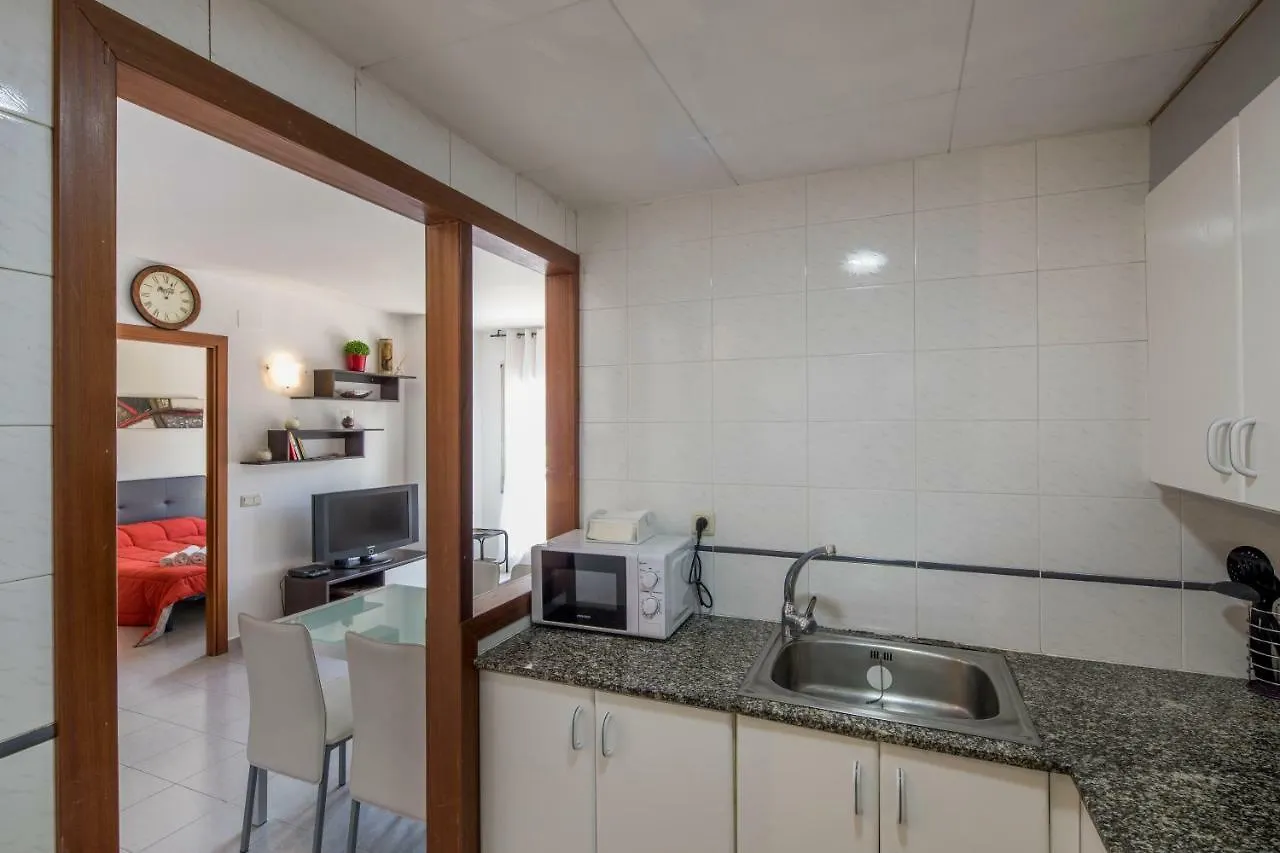 アパート ジローナApartamento Castell De Pereladaアパートメント
